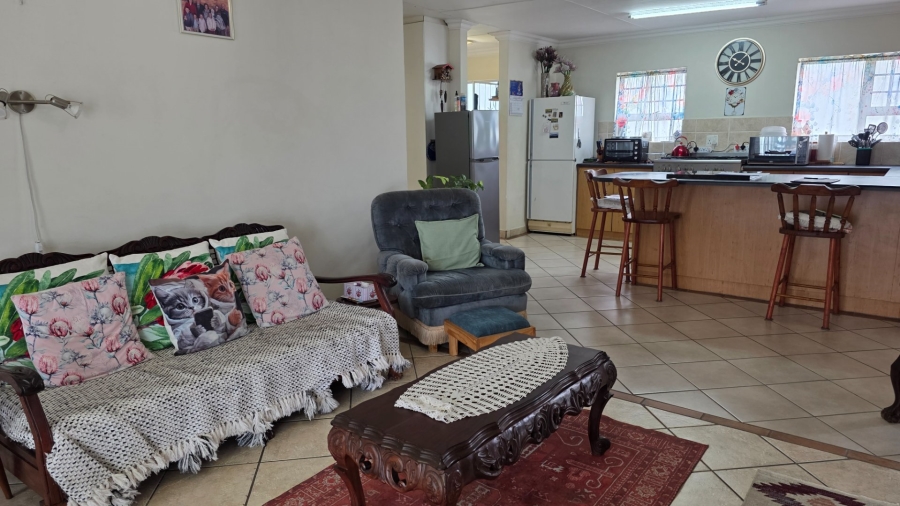 3 Bedroom Property for Sale in Fraaiuitsig Western Cape